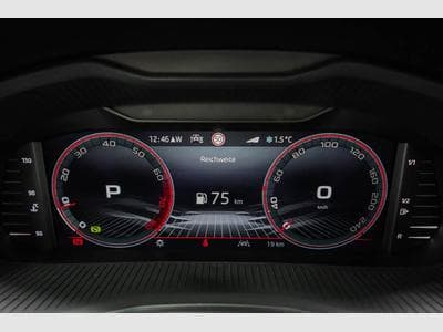 Skoda Scala 1,5 TSI DSG (2025) - Foto 9