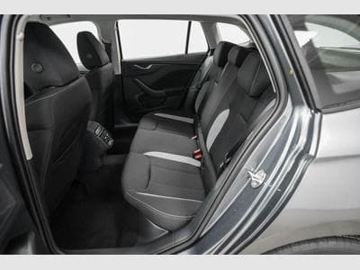Skoda Scala 1,0 TSI DSG (2025) - Foto 15