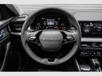 Skoda Scala 1,0 TSI DSG (2025) - Foto 8