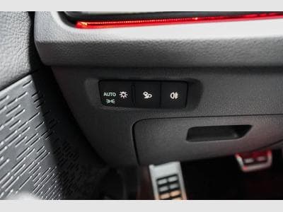 Skoda Octavia Kombi 1,5 eTSI (2025) - Foto 11