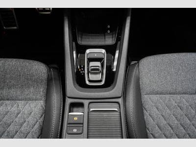 Skoda Octavia Kombi 1,5 eTSI (2025) - Foto 12