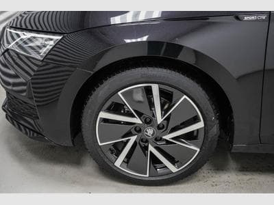 Skoda Octavia Kombi 1,5 eTSI (2025) - Foto 4