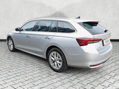 Skoda Octavia 2.0 TDI 110 kW Selection (2025) - Foto 5