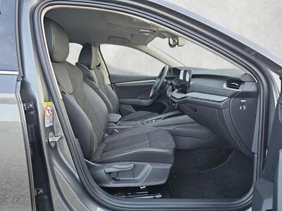 Skoda Octavia 2.0 TDI 110 kW Selection (2025) - Photo 10