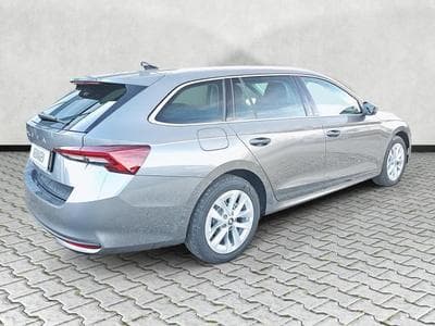 Skoda Octavia 2.0 TDI 110 kW Selection (2025) - Photo 7