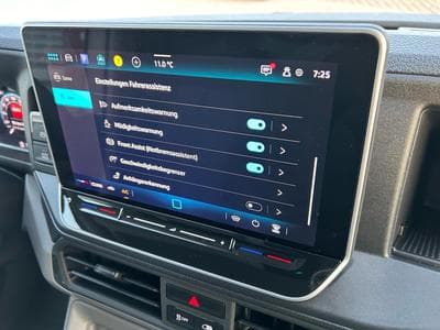 VW Crafter 35 2.0 TDI (2026) - Photo 11