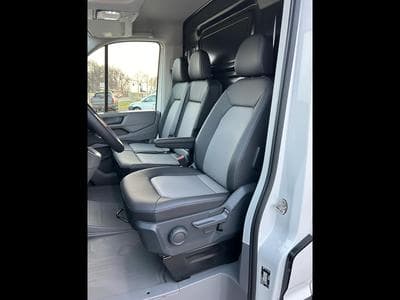 VW Crafter 35 2.0 TDI (2026) - Photo 5