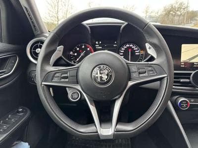 Alfa-Romeo Giulia 2.2 TURBO DIESEL - 150PS - AUTOMATIQUE - VENTE PRI (2018) - Foto 9