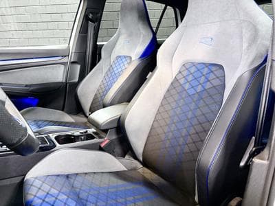 VW Golf R R 4Motion 2.0 TSI 320 CV DSG7  *Toit Ouvrant* *Caméra* *AC (2023) - Foto 7