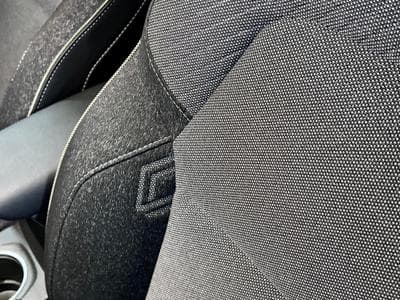 Renault Captur 1.3 TCE 160 CV TECHNO **Caméra** Sièges Chauff.** ACC ** (2025) - Foto 8