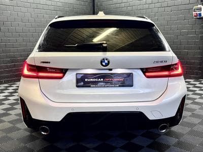 BMW 330 330I 2.0 xDrive M-SPORT TOURING 245 CV *M Sport* *Caméra* (2024) - Foto 5