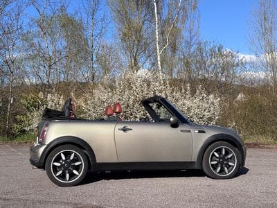 Mini One Sidewalk (2007) - Photo 1