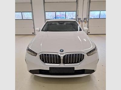 BMW 530 530E PHEV - Seulement 51 km (2025) - Photo 1