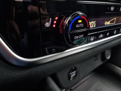 Nissan Qashqai -24% 1.5 E-POWER 205 CV BVA+GPS+CAM360+Options (2025) - Photo 13