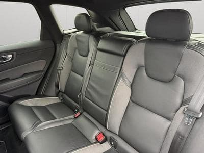 Volvo XC60 T5 R Design / Essence (2020) - Photo 13