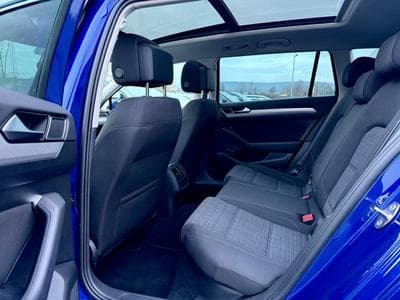 VW Passat Passat Variant 2.0 TDI R line /Led/Pano/App/ (2022) - Foto 15