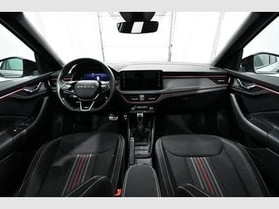 Skoda Kamiq Kamiq Monte Carlo, AHK, Pano., Navi, ACC, R-View (2025) - Foto 7