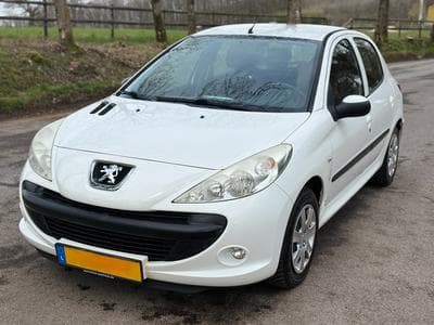 Peugeot 206+ 1.4 (2011) - Photo 1