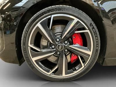 Audi S6 e-tron Tech-pro+P.Winter+AHK+LM21 (2025) - Photo 8