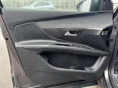 Peugeot 5008 7 PLACES - GT line (2018) - Photo 12