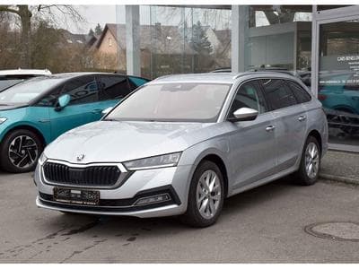 Skoda Octavia Combi 1.4 TSI PHEV DSG LANE GPS CAM KESSY 1° MAIN (2023) - Photo 2