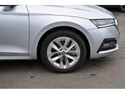 Skoda Octavia Combi 1.4 TSI PHEV DSG LANE GPS CAM KESSY 1° MAIN (2023) - Photo 5