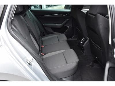 Skoda Octavia Combi 1.4 TSI PHEV DSG LANE GPS CAM KESSY 1° MAIN (2023) - Photo 8