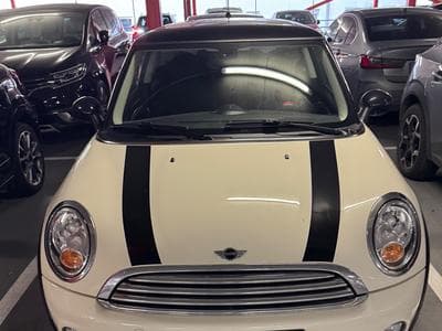 Mini Cooper (2010) - Photo 1