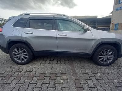 Jeep Cherokee CHEROKEE LATITUDE 4WD (2020) - Photo 1