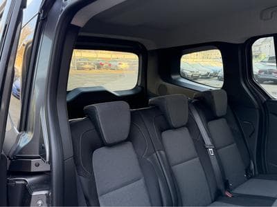 Renault Kangoo 1.3 TCe 130 EDC TECHNO AHK CAMERA LED NAVI 5 SITZE 1 HAND (2025) - Foto 6