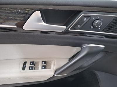 VW Golf 1.4TSI DSG Highline BlueMotion,1Hand,NAVI,CAMERA,PDC,LEDER,L (2015) - Foto 11