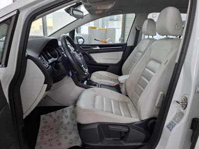 VW Golf 1.4TSI DSG Highline BlueMotion,1Hand,NAVI,CAMERA,PDC,LEDER,L (2015) - Foto 9