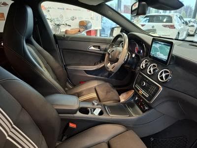 Mercedes CLA 200 Shooting Brake Edition AMG LINE,SPORT PAKET CUIR, BI-XENON, (2017) - Foto 12