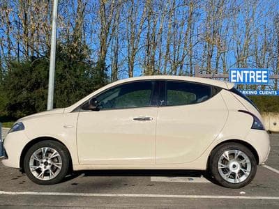 Lancia Ypsilon (2015) - Photo 1