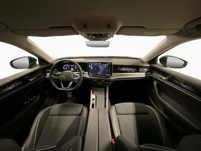 VW Passat Elegance+DSG+P.Acoust.+AHK (2025) - Foto 2