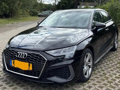 Audi A3 Sportback s line (2023) - Photo 1