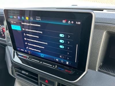 VW Crafter 30 2.0 TDI (2026) - Photo 13