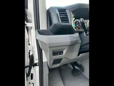 VW Crafter 30 2.0 TDI (2026) - Photo 4