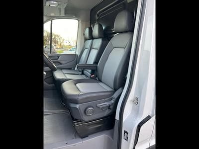 VW Crafter 30 2.0 TDI (2026) - Photo 5