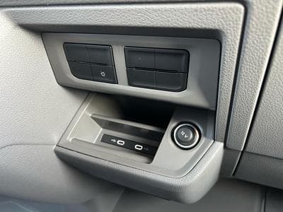 VW Crafter 30 2.0 TDI (2026) - Photo 9