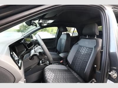 VW T-Roc R-Line (2025) - Photo 6