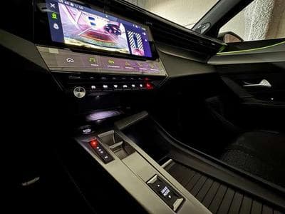 Peugeot 308 308 BlueHDi 130 EAT8 GT (2025) - Photo 11