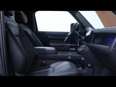 Land-Rover Defender 90 P400 xDynamic HSE (2024) - Foto 10