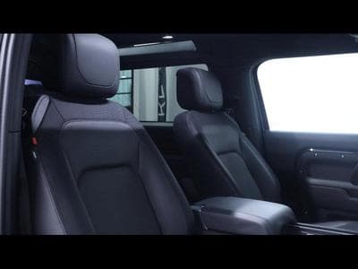 Land-Rover Defender 90 P400 xDynamic HSE (2024) - Foto 11