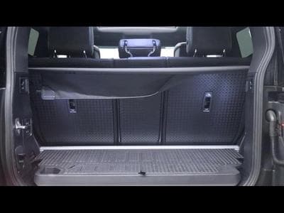 Land-Rover Defender 90 P400 xDynamic HSE (2024) - Foto 6