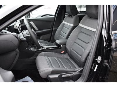 Citroën C4 1.2 PureTech 130 MAX CUIR TO HUD GPS LANE SIDE CAM360 1°MAIN (2024) - Photo 6