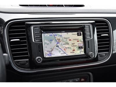 VW Beetle 1.4 TSI R-Line DSG TO CUIR FENDER GPS CAM XENON 1° MAIN (2016) - Photo 11