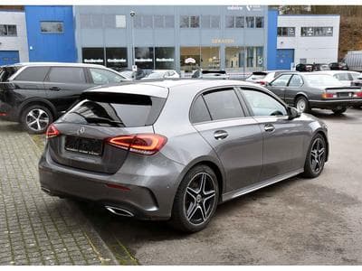 Mercedes A 200 AMG Line 7G DISTRONIC KEYLESS CAM NIGHT MIDLINE 1° MAIN (2023) - Photo 4