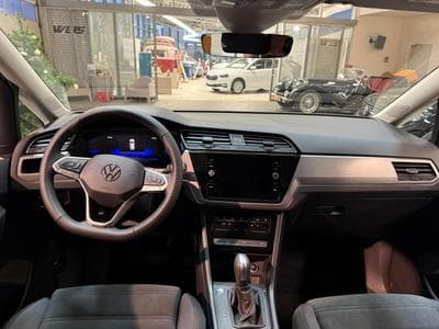 VW Touran Comfortline 1.5 TSI DSG7 110kW-150CV - 7 Places, Leds, Camér (2024) - Photo 5