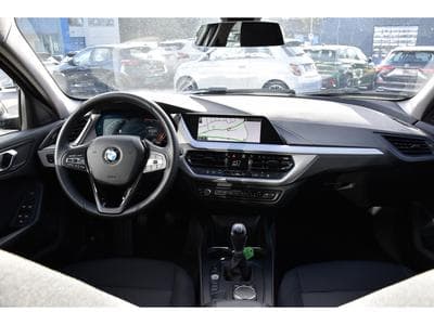 BMW 116 d REGUL GPS PDC LED 1° MAIN (2022) - Photo 9